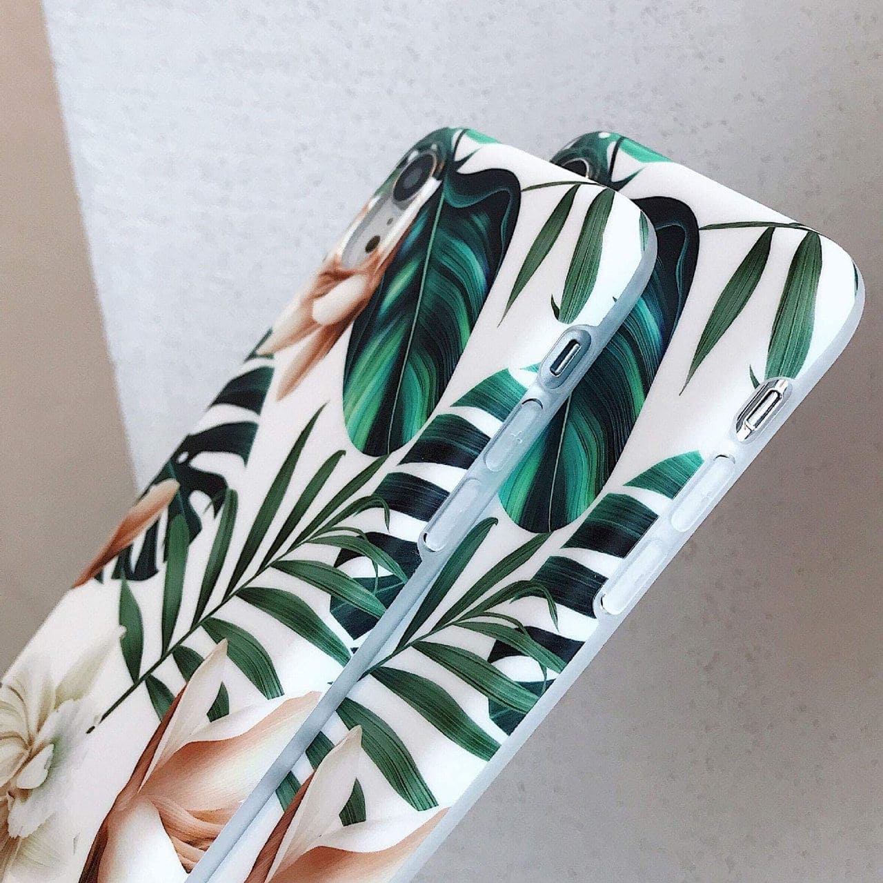Etui do iPhone XS Max białe w egzotyczne kwiaty