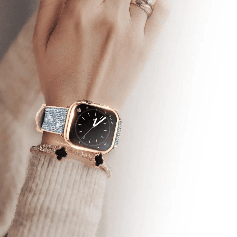 Etui silikonowe ze złotą ramką do Apple Watch 7/8/9 – 41 mm