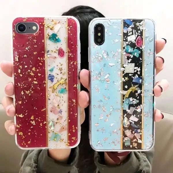 Etui do iPhone 7 Plus/8 Plus oryginalne czerwone ze złotymi ozdobami