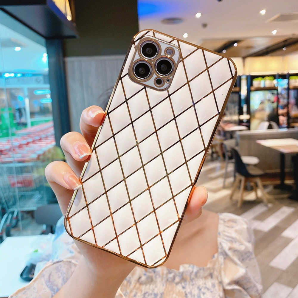 Etui do iPhone 12 Pro Max białe alabastrowe ze złotym poszyciem w diamenty