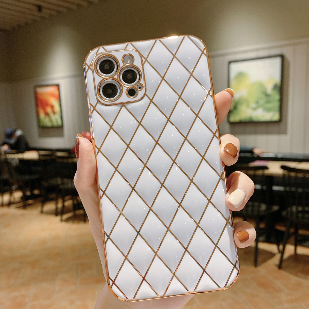 Etui do iPhone 12 Pro Max białe alabastrowe ze złotym poszyciem w diamenty