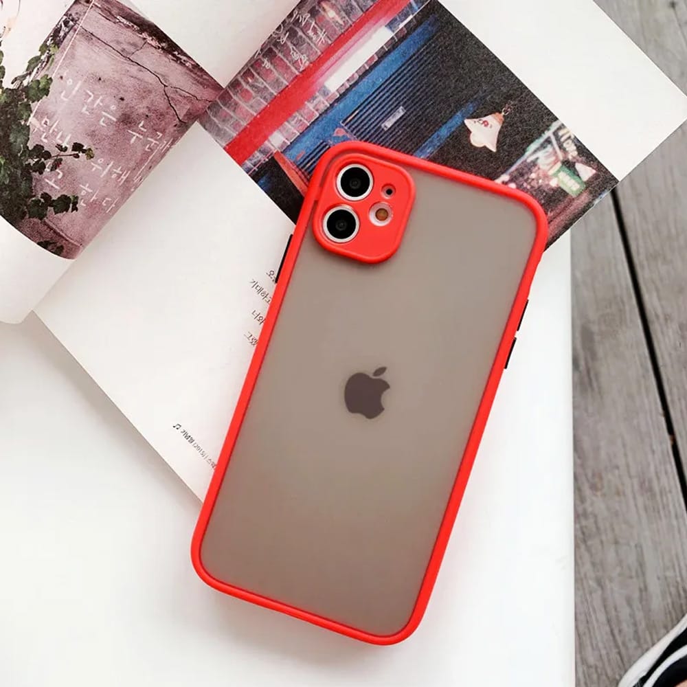 Etui do iPhone 11 półprzeźroczyste matowe z ochroną aparatu, czerwone