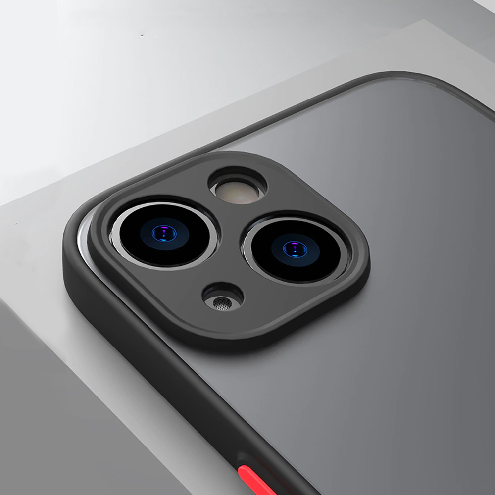 Etui do iPhone 13 półprzeźroczyste matowe z ochroną aparatu, czarne (OUTLET)