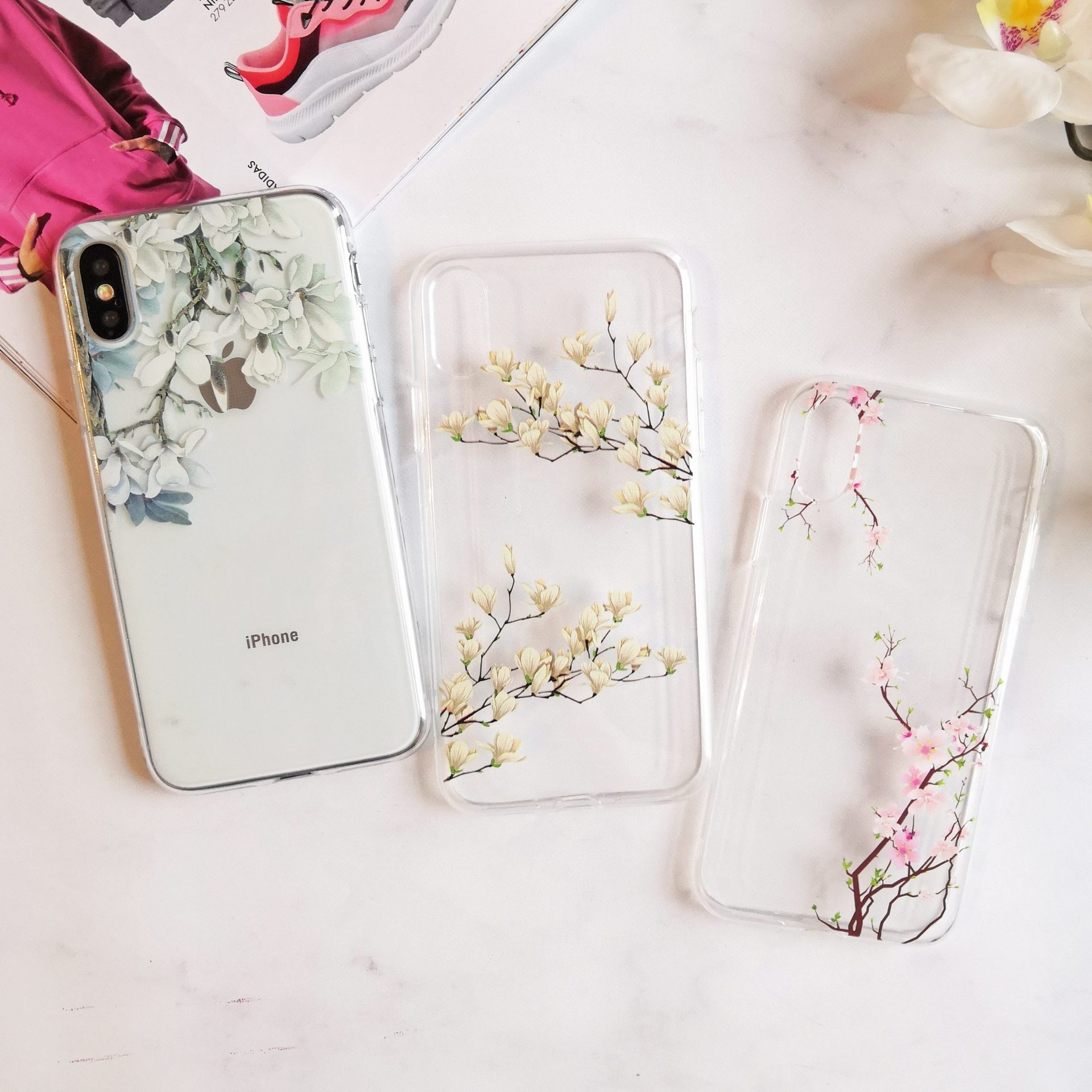 Etui do iPhone X/XS silikonowe z kwiatami magnolii