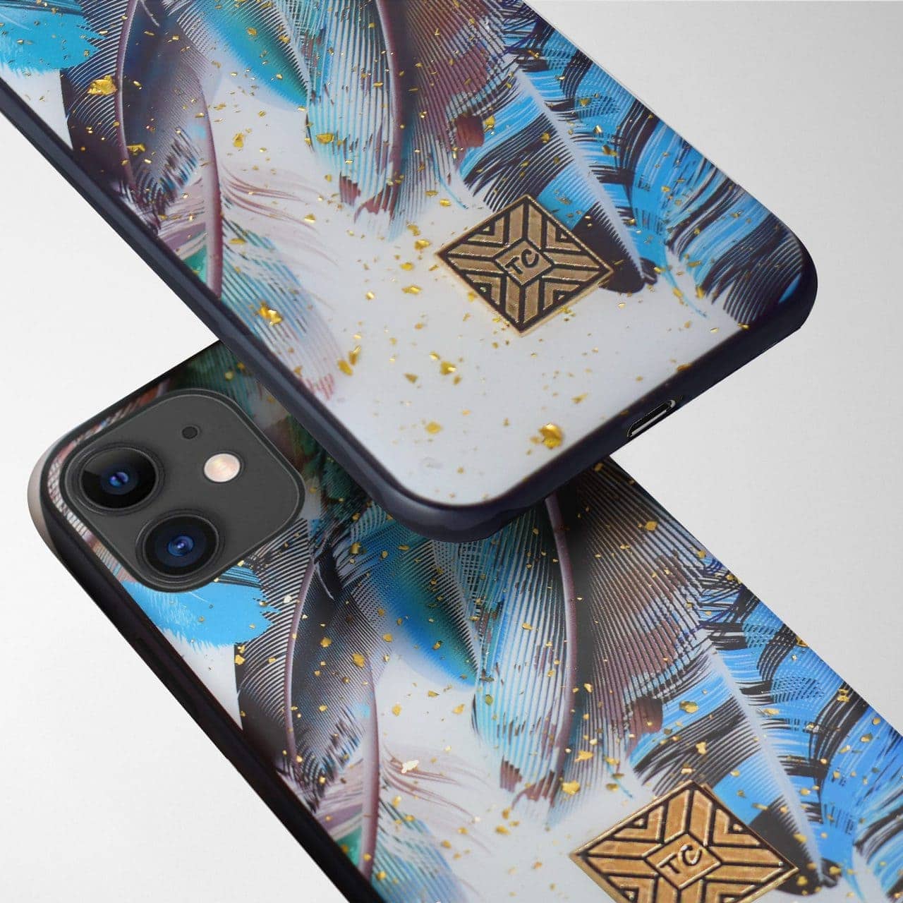 Etui do iPhone 12 eleganckie kolorowe pióra