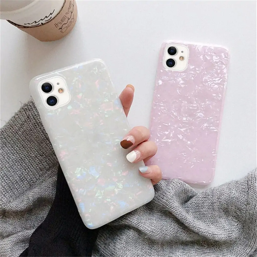 Etui do iPhone 11 muszla perłowa różowa