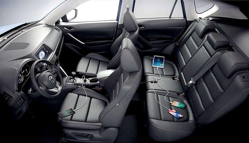 Szybka samochodowa ładowarka z przedłużaczem 4x USB