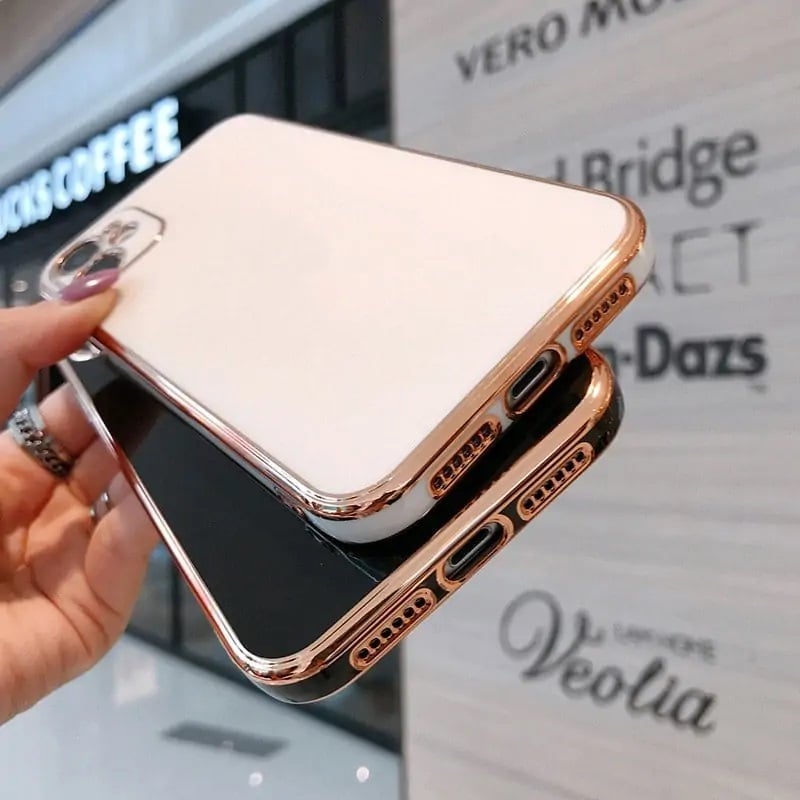 Etui do iPhone 12 Pro Max luksusowe ze złotą ramką, czarne