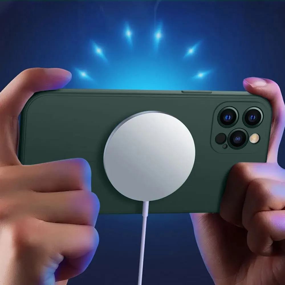 Etui do iPhone 13 Pro silikonowe z mikrofibrą Premium Soft Touch MagSafe ochrona aparatu, ciemno zielone