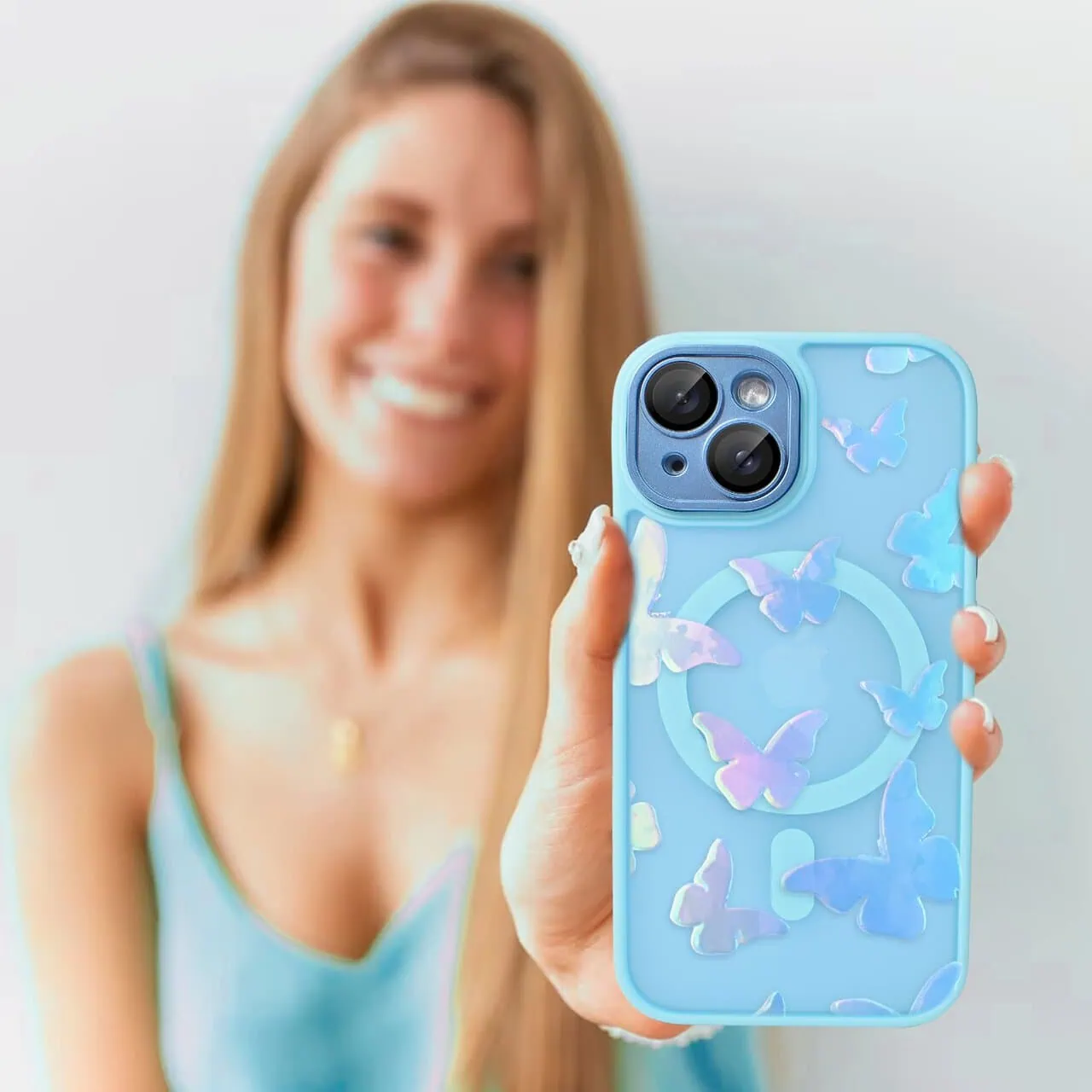 Etui do iPhone 13 Color Flush z Magsafe, z osłoną aparatu, z opalizującym nadrukiem motylki, niebieskie