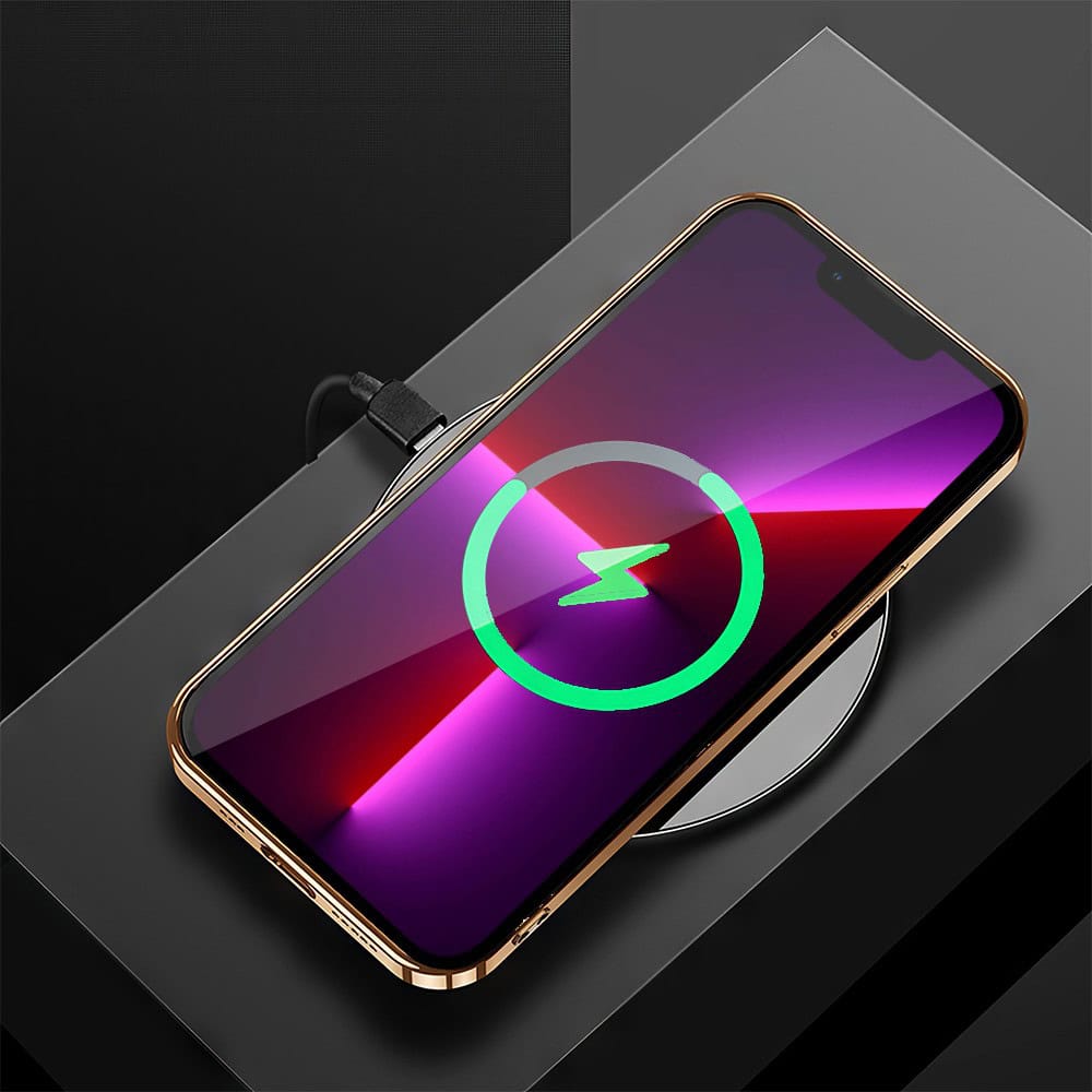 Etui do iPhone 13 Pro Max eleganckie luksusowe skórzane czarne ze złotem