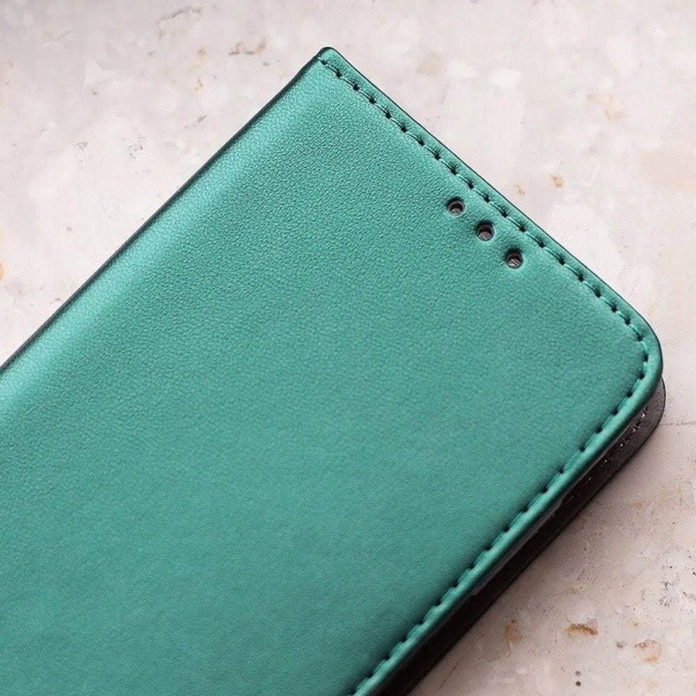 Etui do iPhone 13 eleganckie stylowe z magnetyczną klapką, ciemnozielone