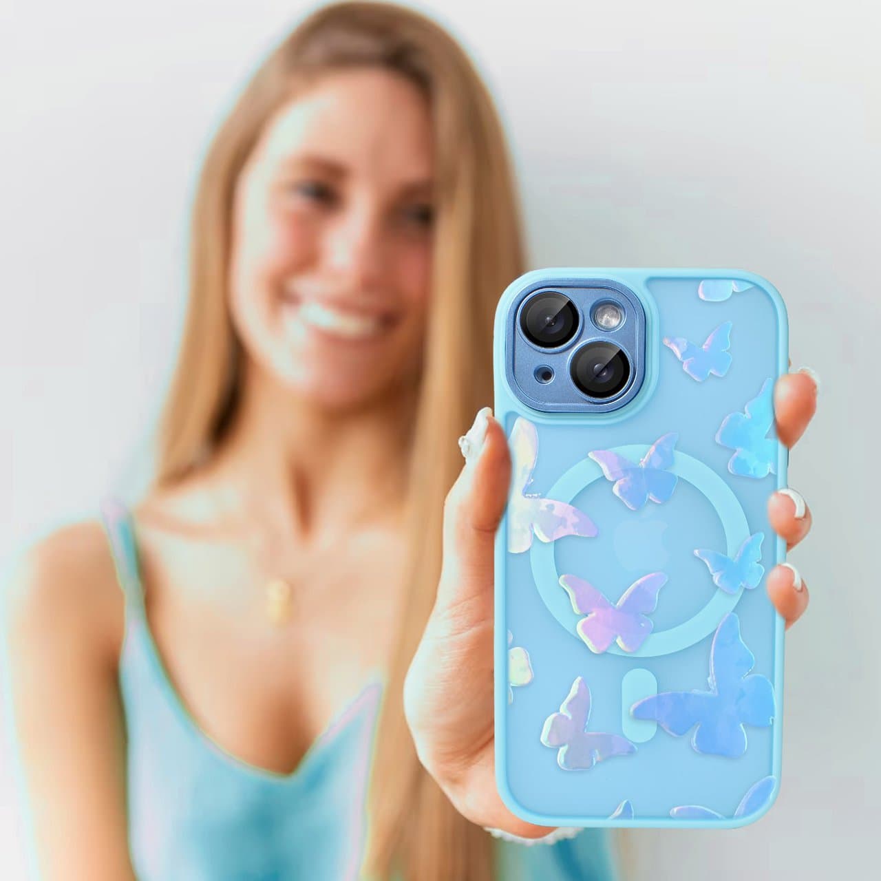 Etui do iPhone 15 Plus Color Flush z Magsafe, z osłoną aparatu, z opalizującym nadrukiem motylki, niebieskie