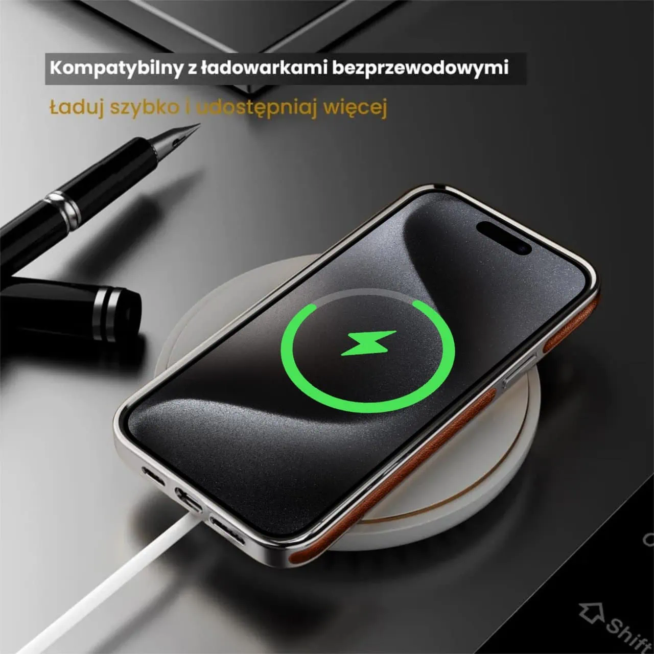 Etui do iPhone 15 Pro Max Slim Leather Protect z widocznym logo, brązowe