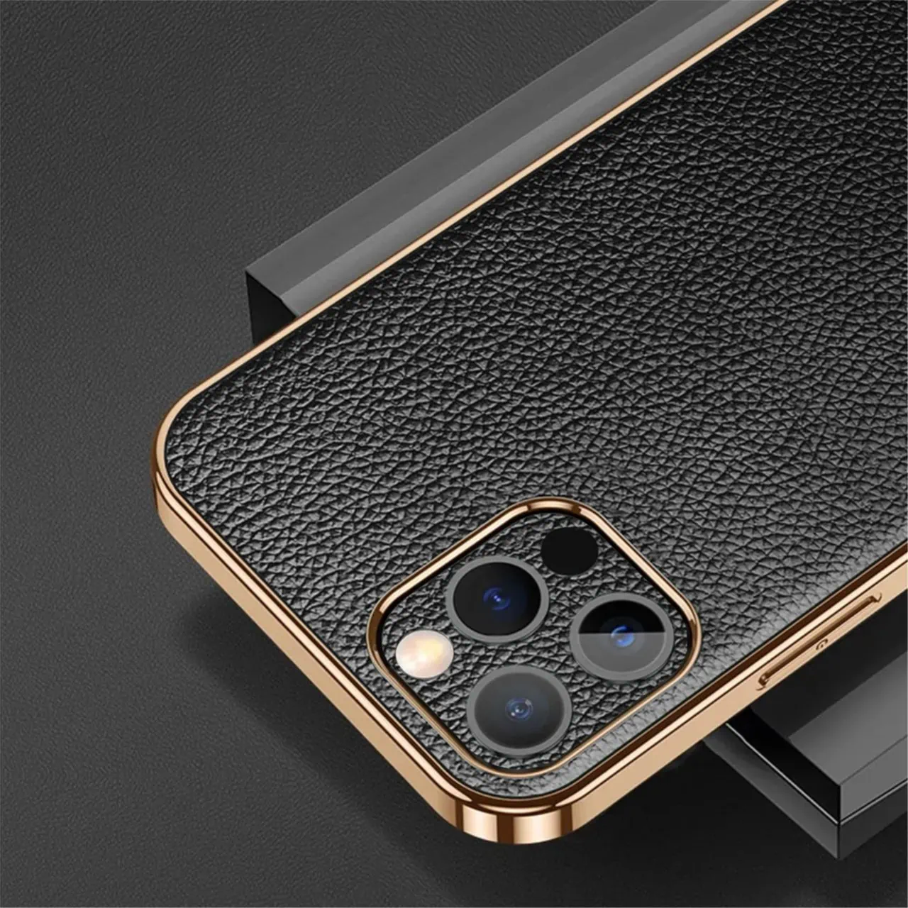 Etui do iPhone 15 Pro eleganckie luksusowe skórzane, z osłoną kamery, czarne ze złotem