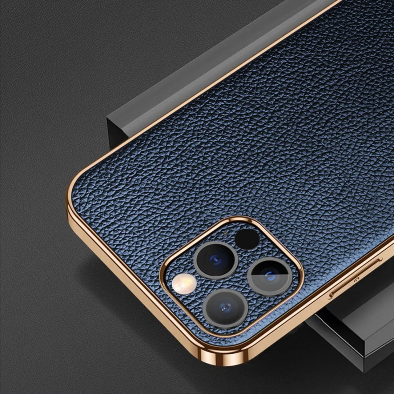 Etui do iPhone 15 Pro Max eleganckie luksusowe skórzane, z osłoną kamery, granatowe ze złotem