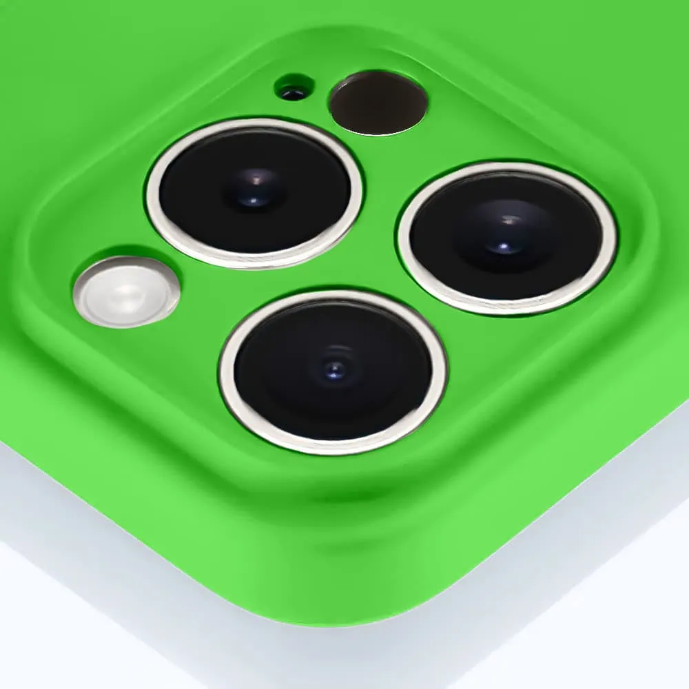 Etui do iPhone 15 Pro Max silikonowe z mikrofibrą soft touch z osłoną na aparat, wiosenna zieleń