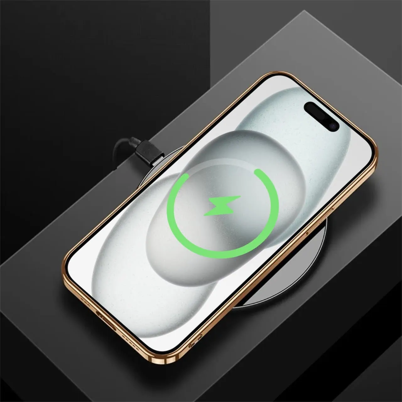 Etui do iPhone 15 Plus eleganckie luksusowe skórzane, z osłoną kamery, czarne ze złotem