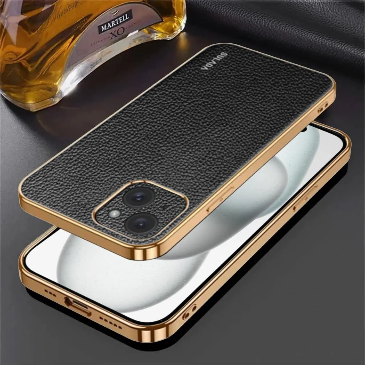 Etui do iPhone 15 Plus eleganckie luksusowe skórzane, z osłoną kamery, czarne ze złotem