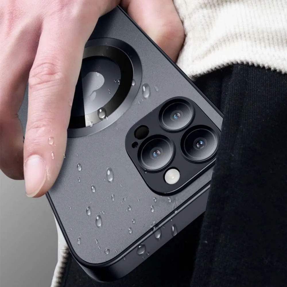 Etui do iPhone 15 Pro Noble Brush MagSafe z widocznym logo i osłoną na aparat, grafitowe (OUTLET)