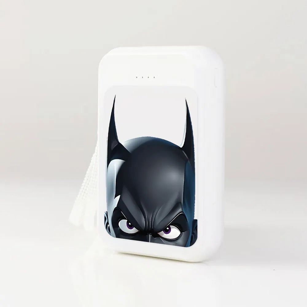 Power bank akumulator 8000 mAh, (2x USB, micro USB, USB Typ C), batman kreskówkowy, biały