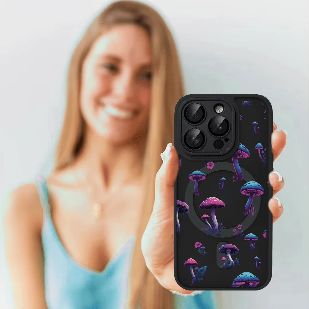 Etui do iPhone 15 Pro Max Color Flush z Magsafe, z osłoną aparatu, z nadrukiem magiczne grzybki, czarne