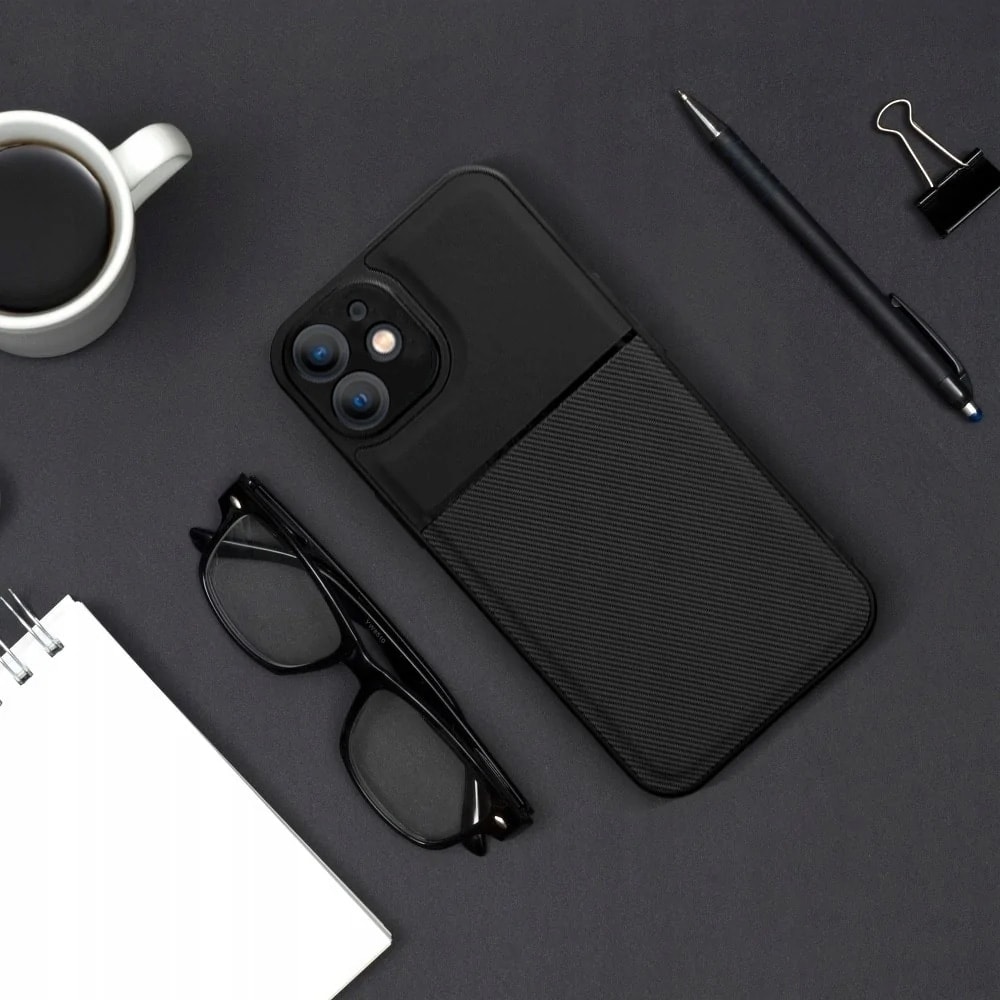 Etui do iPhone 11 biznesowe z karbonem, wytrzymałe z osłoną na aparat, czarne