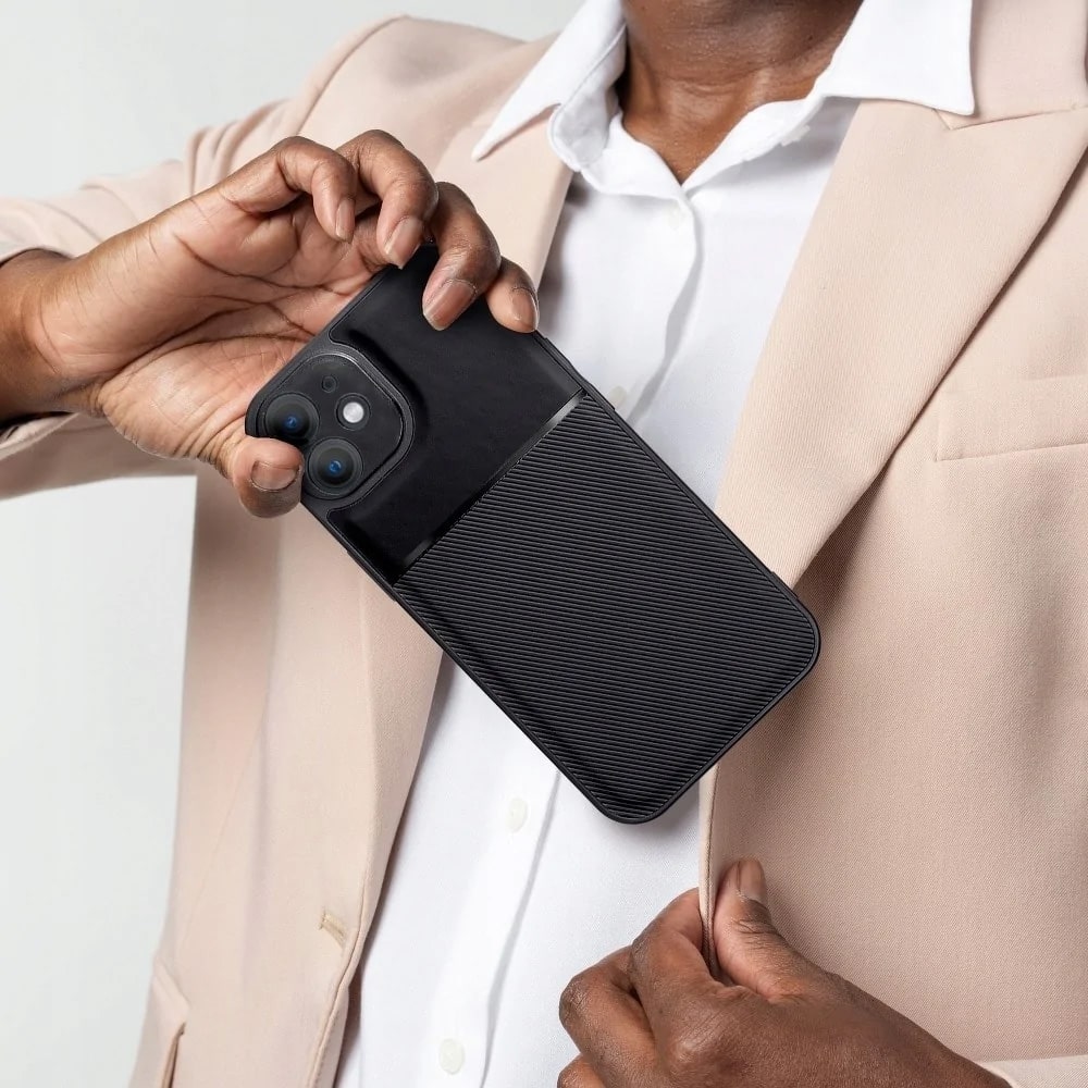 Etui do iPhone 11 biznesowe z karbonem, wytrzymałe z osłoną na aparat, czarne
