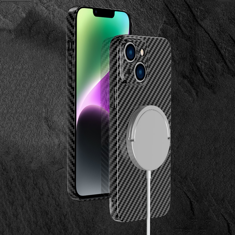 Etui do iPhone 14 Carbon Shell MagSafe ultracienkie, czarne