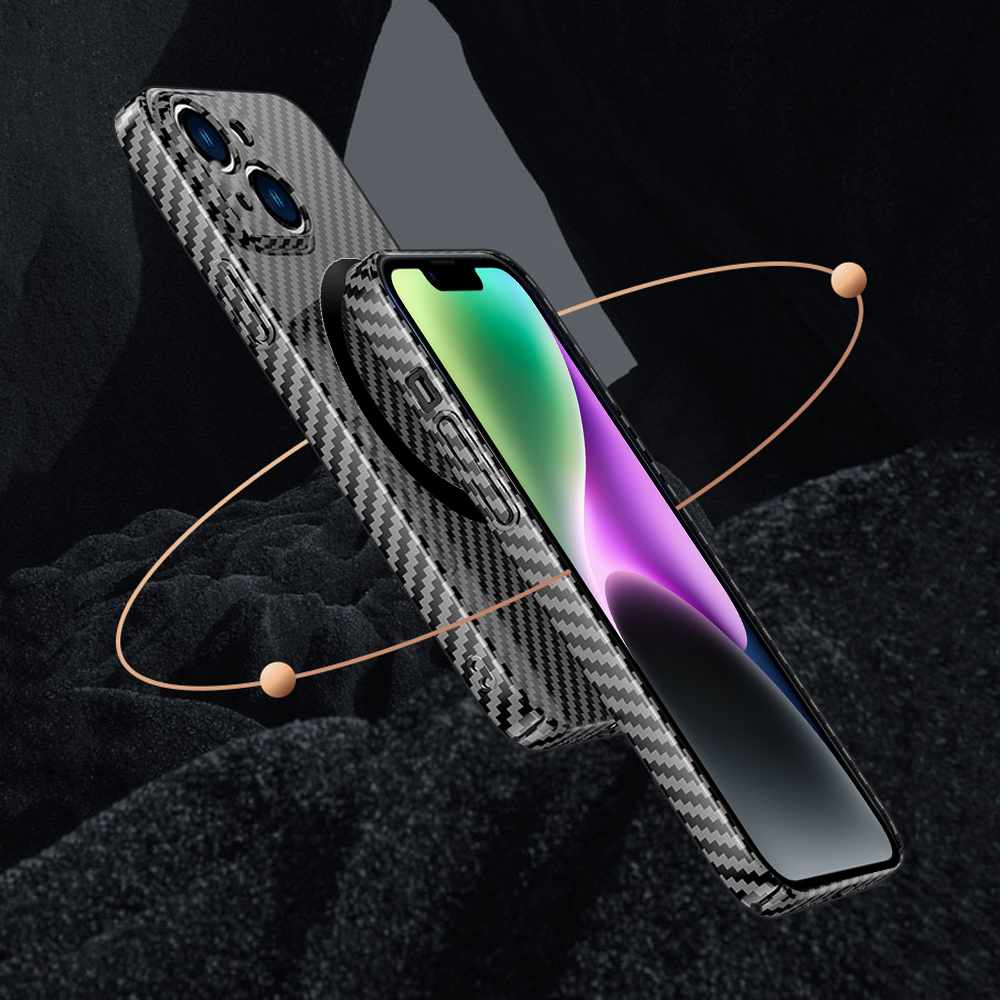 Etui do iPhone 14 Carbon Shell MagSafe ultracienkie, czarne