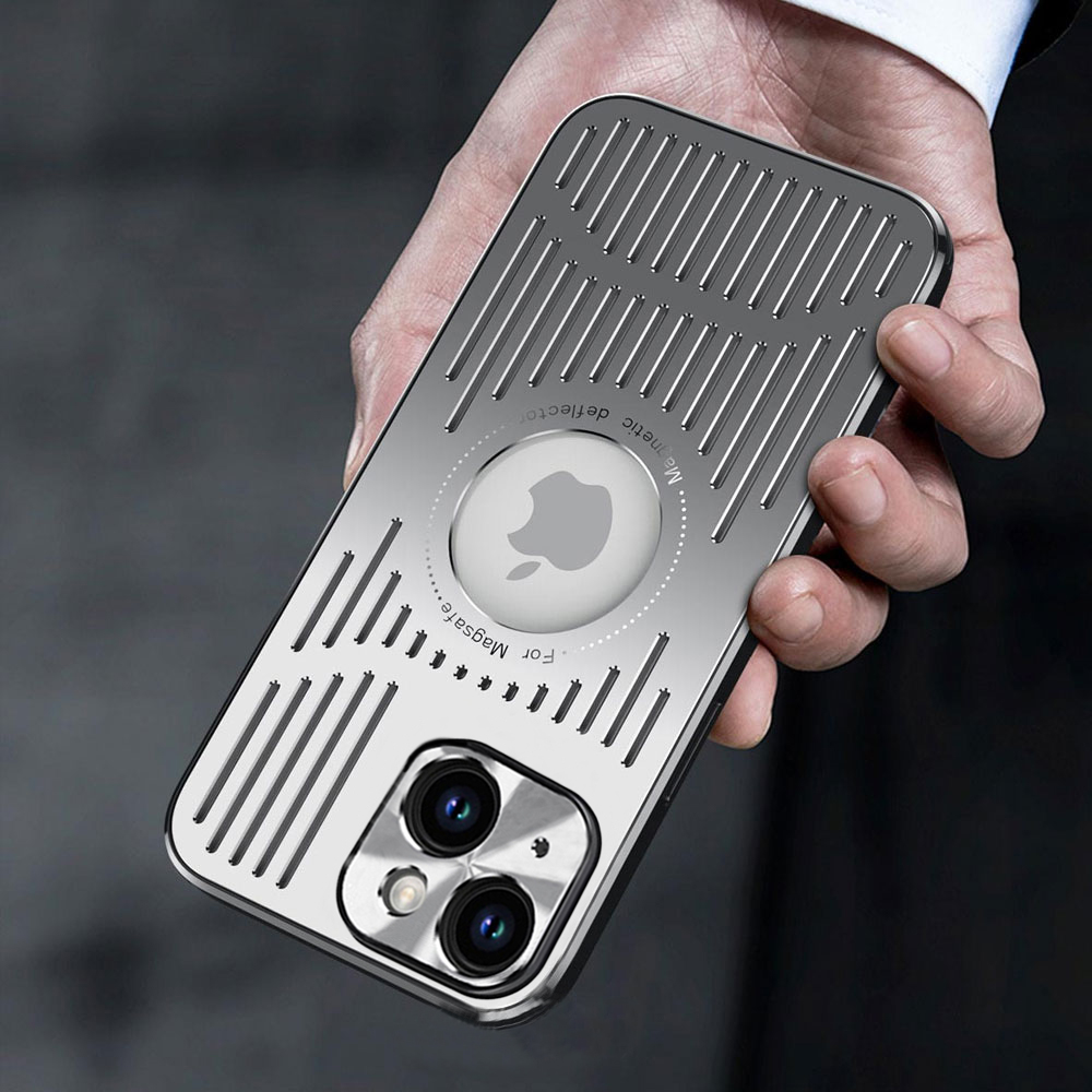 Etui do iPhone 14 Metal Defender z osłoną aparatu, metalowe z widocznym logo, srebrne