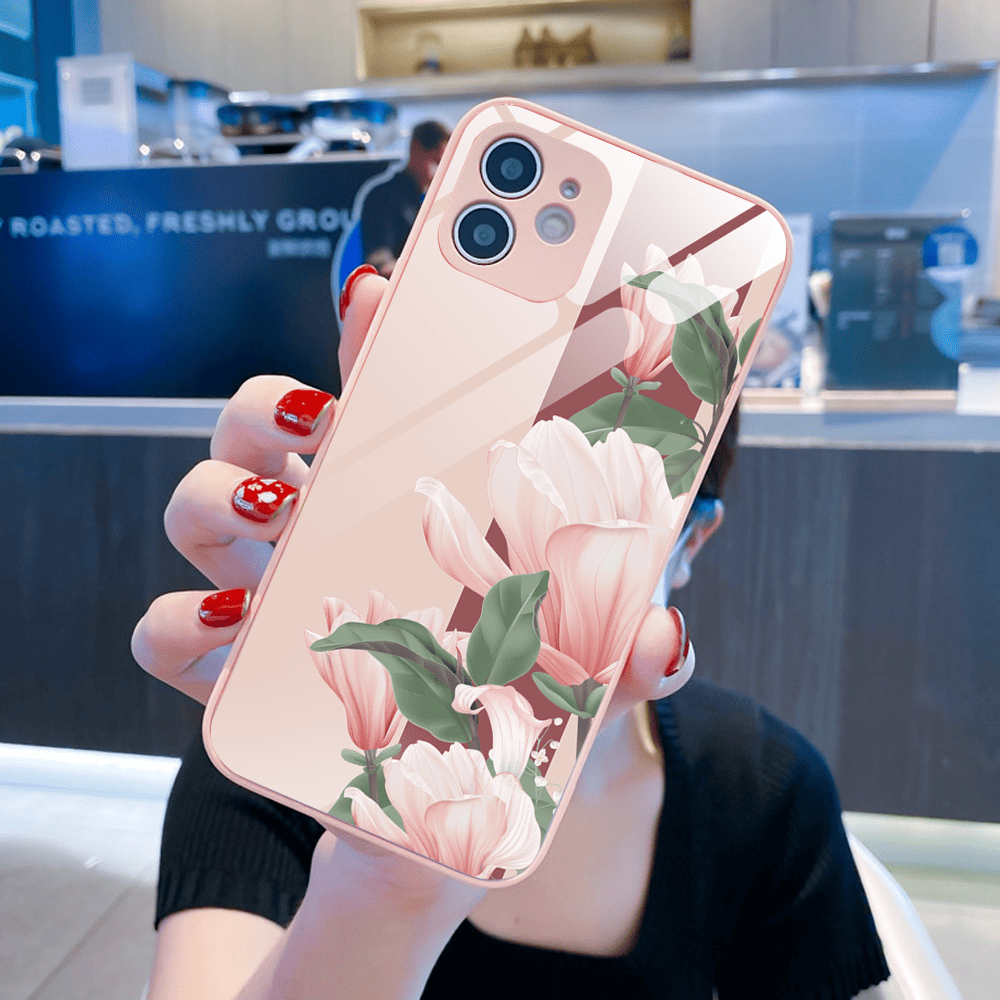 Etui do iPhone 12, szklany tył, osłona kamery, subtelne róże, łososiowe