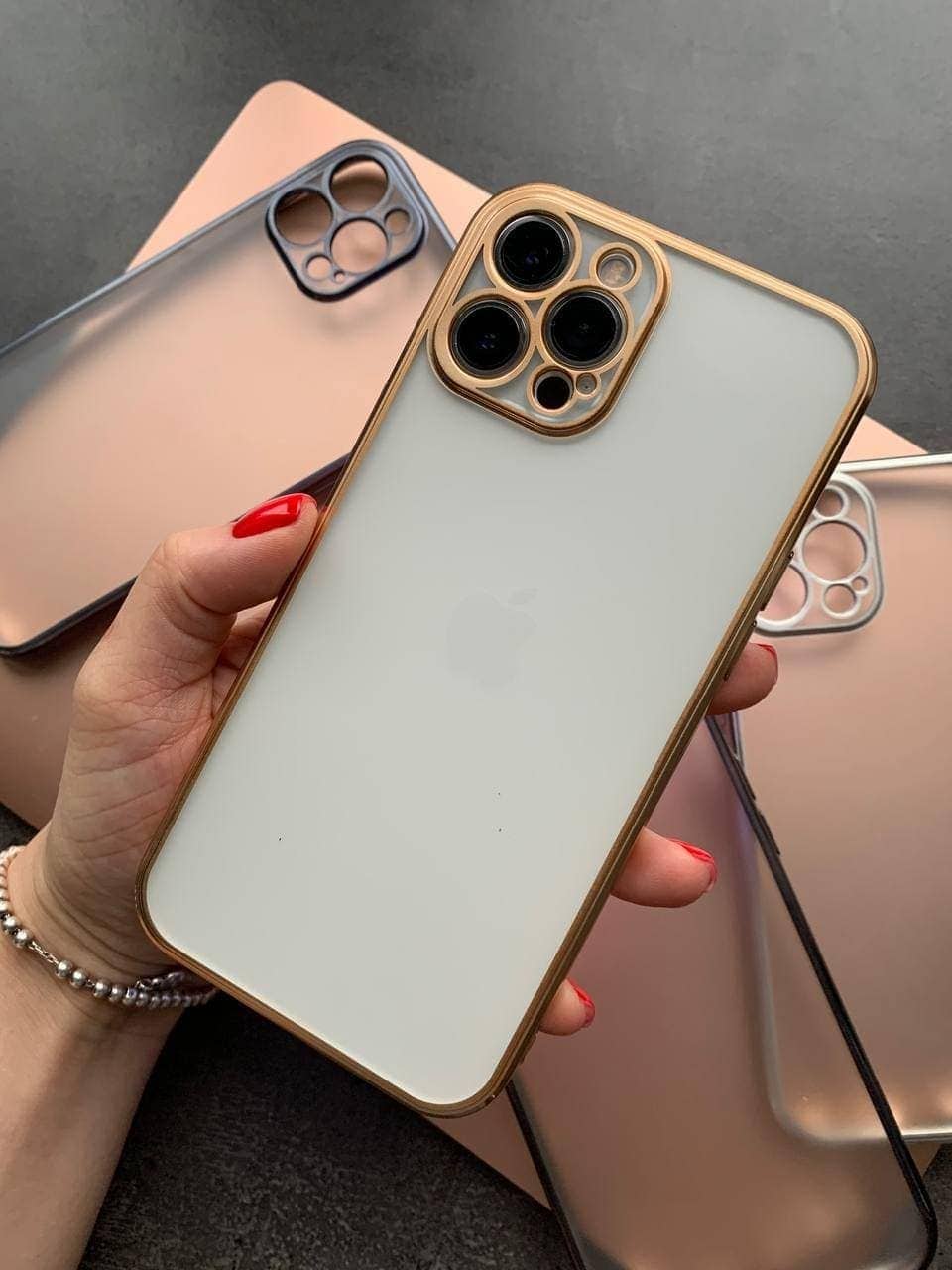 Etui do iPhone 13 Pro Max premium golden matt z osłoną kamery oryginal Sulada