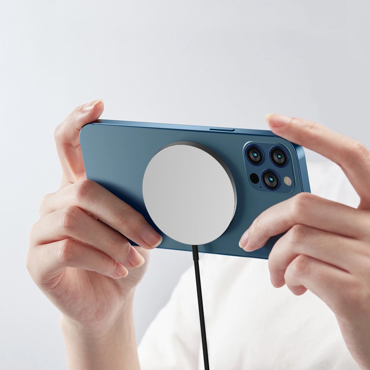 Ładowarka magnetyczna do MagSafe iPhone 16/15/14/13/12 (Mini/Plus/Pro/Pro Max),15W, czarna