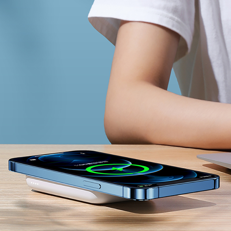 Power bank akumulator MagSafe 10000mAh, bezprzewodowe ładowanie, biały